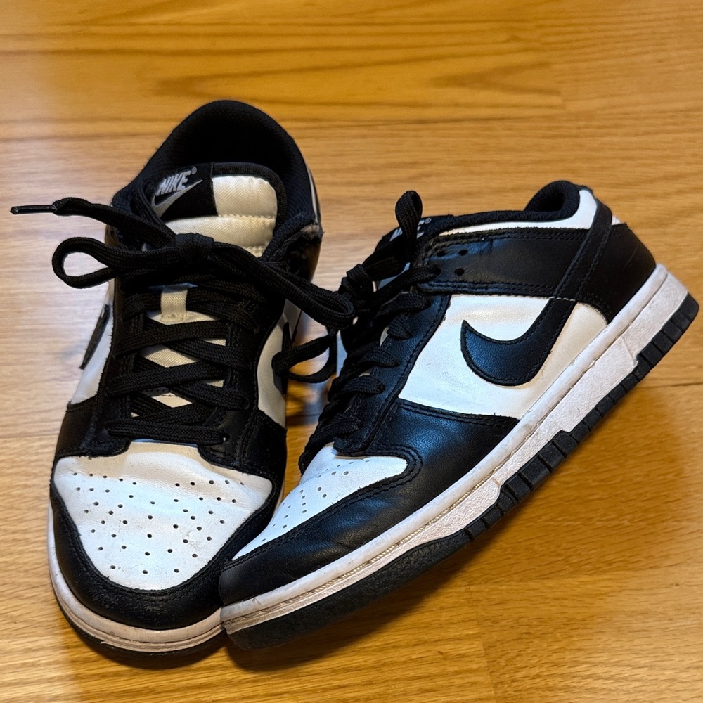 Nike Women’s 🖤6🤍 Dunk Low Sneakers